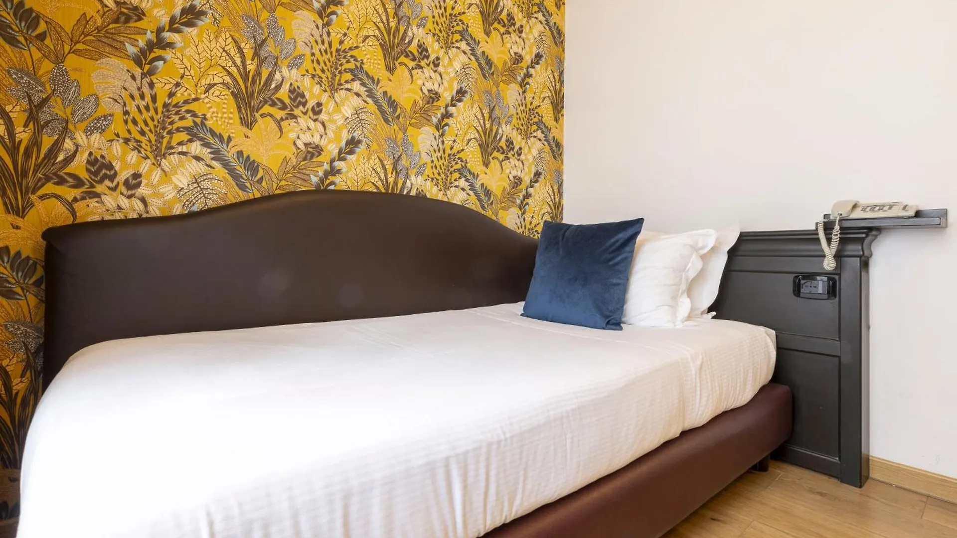Hotel Bagliori Milan 3*,